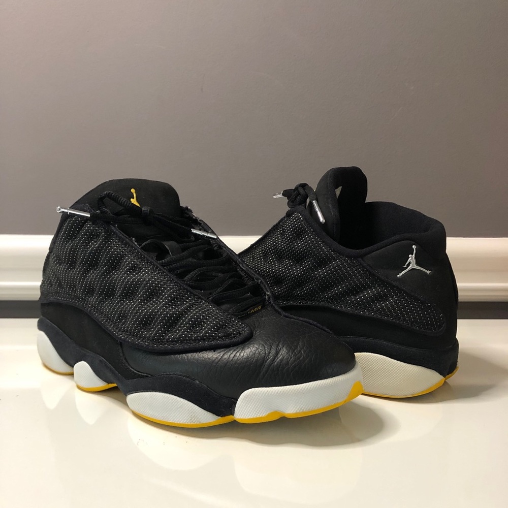 Jordan Retro 13 Low black varsity maize Women’s 8